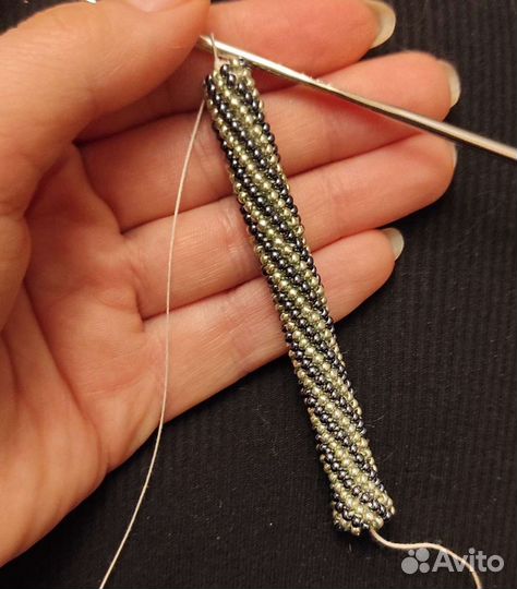 Украшение Жгут из бисера
