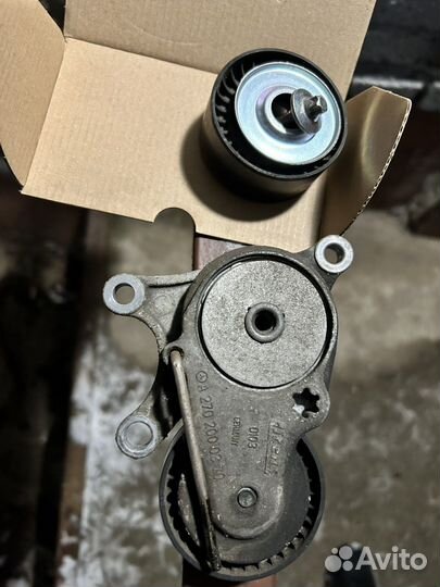 Ролик натяжителя ремня комплект