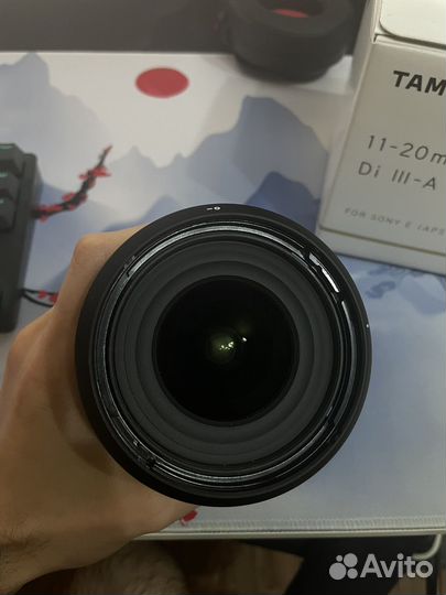 Объектив Tamron 11-20mm f2.8 почти новый