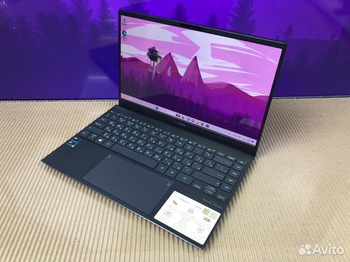 Ноутбук Asus i5/6gb/512Gb