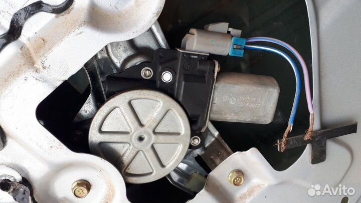 Стеклоподъемник задний правый Geely Emgrand Ec7