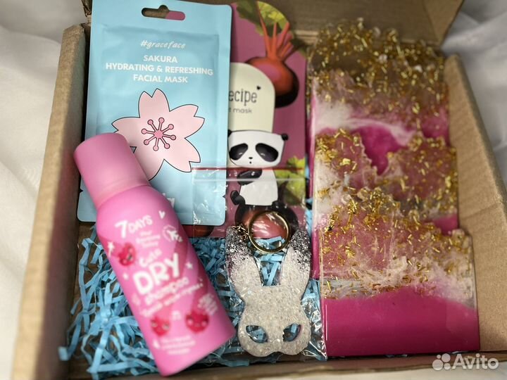 Подарочный бокс на 8 марта