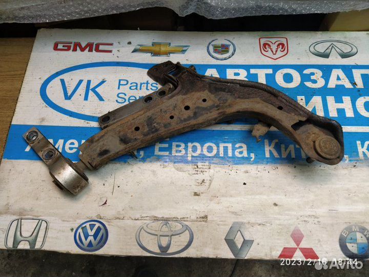 Рычаг левый Nissan Primera P12 01-08