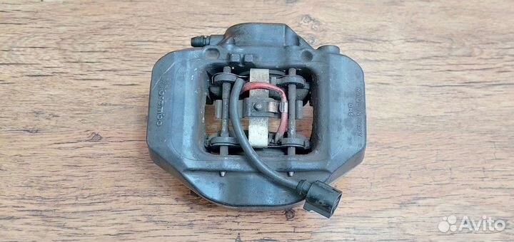 Суппорт задний правый Volkswagen Touareg (7L) 3.6