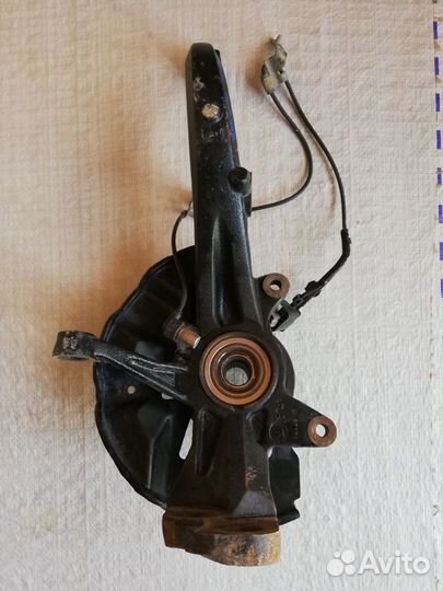 Mazda 6 GG 02-07 Кулак передний левый с ABS