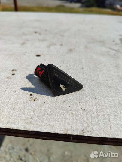 Кнопка открытия багажника ford focus 1