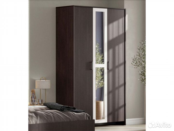 Шкаф 3-х дверный