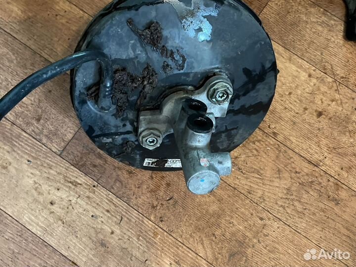 Тормозной вакум и глагый цилиндр audi