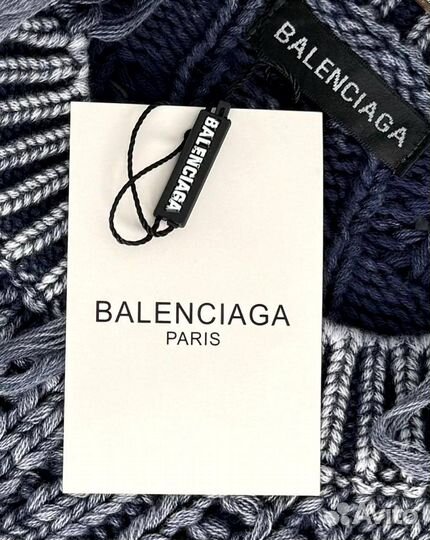 Оверсайз свитер Balenciaga хит