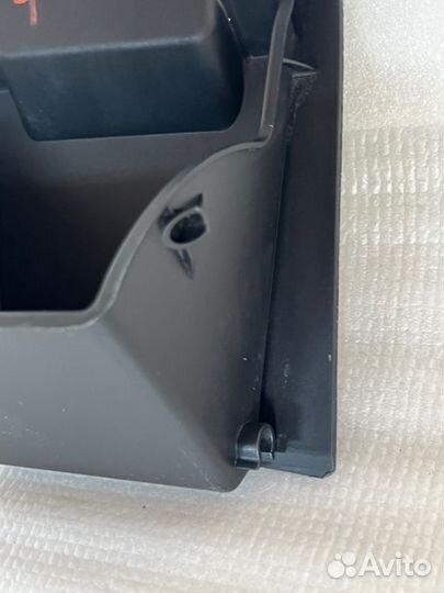 Бардачок левый Тoyota Camry V70/V75 2018-2023