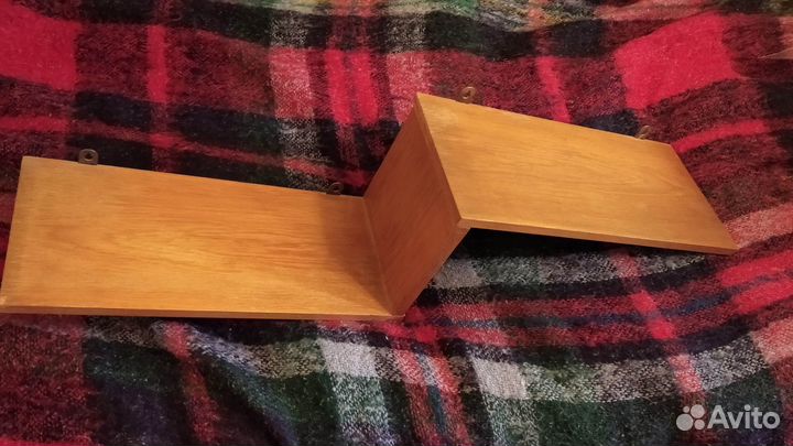 Полочка настенная деревянная