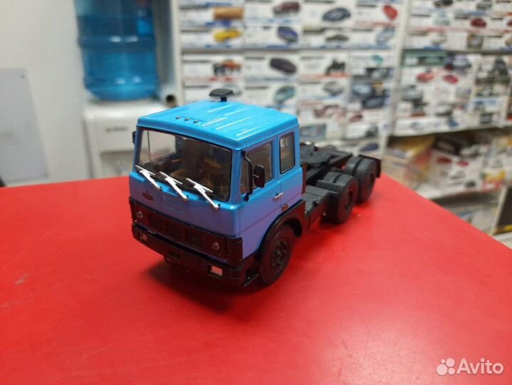 Маз-6422 голубой, 1:43 Автоистория