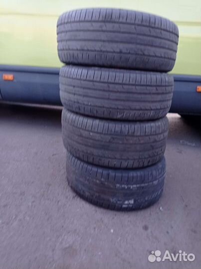 Tracmax X-Privilo TX3 275/40 R19