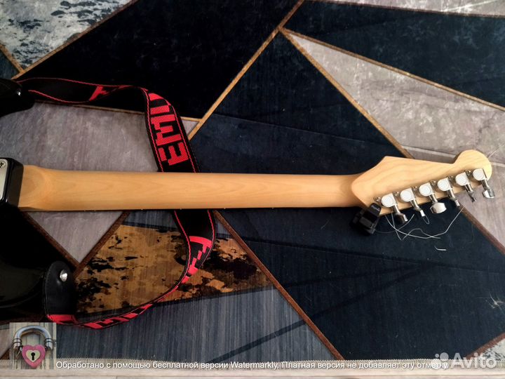 Электрогитара Стратокастер