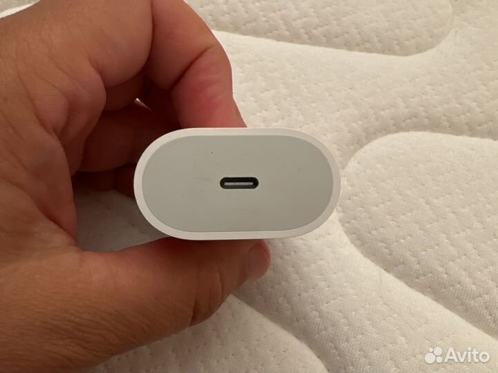 Зарядка на iPhone 20w оригинал