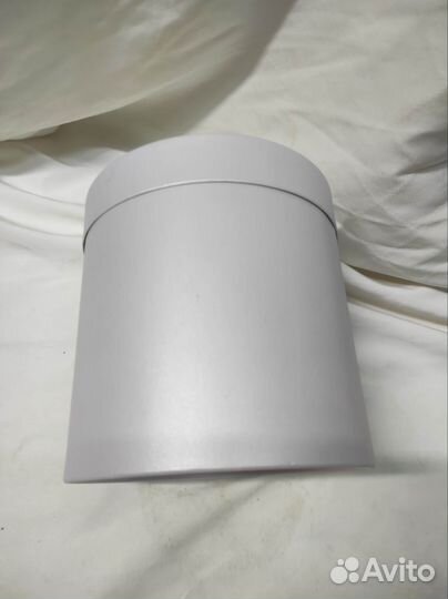 Подарочная картонная коробка цилиндр