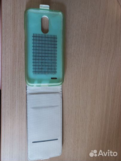 Чехлы на телефон