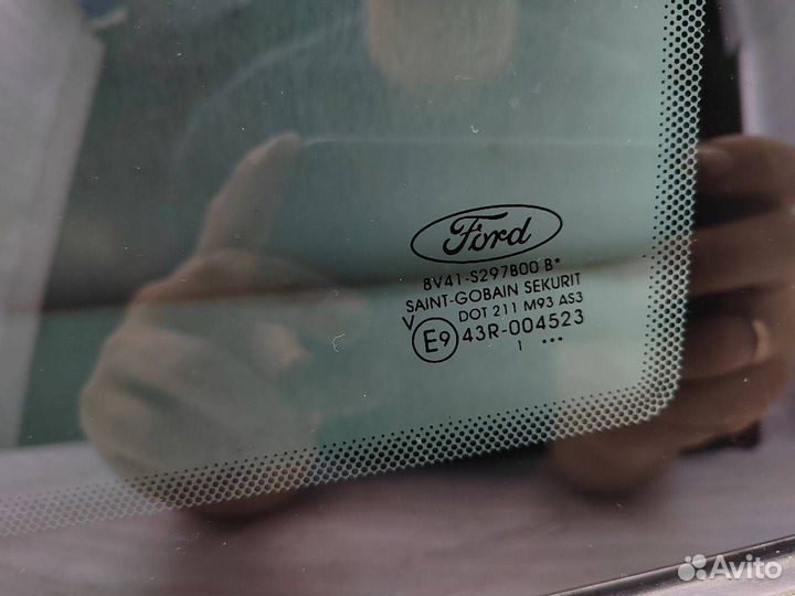 Форточка в крыло правая Ford Kuga CBV 2011 1737572