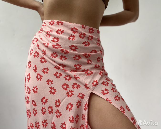 Юбка в цветочек миди Bershka М