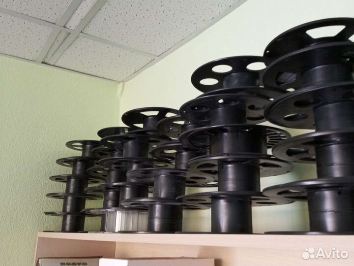 Катушка пластиковая