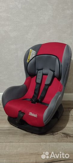 Детское автокресло с наклоном