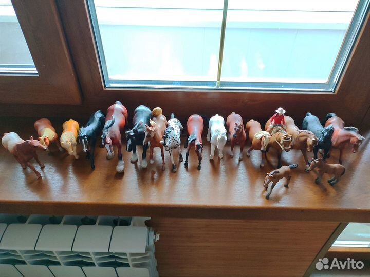 Фигурки шляйх, коллекта (лошади, всадники,конюшни