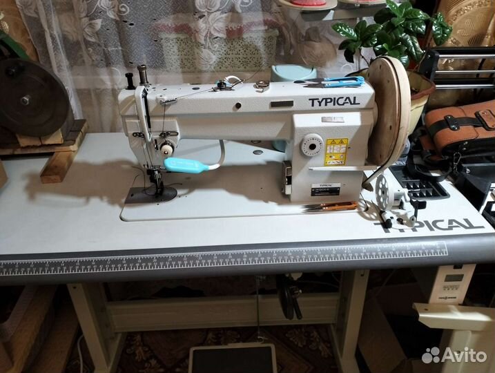 Производственная швейная машинка