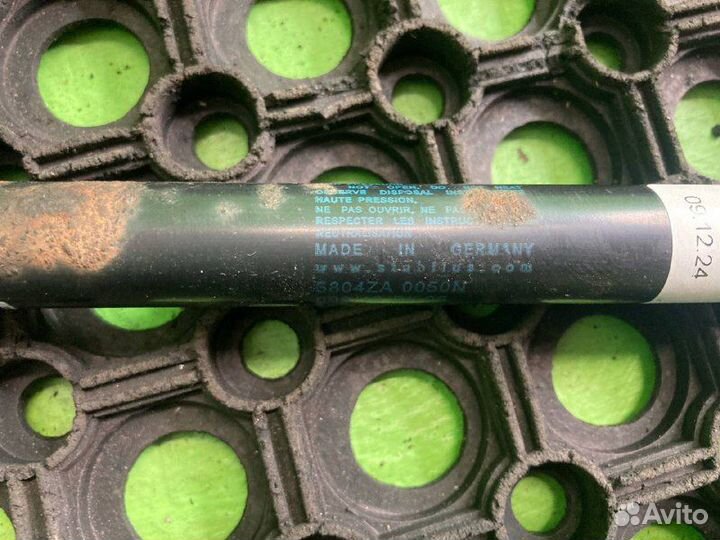 Амортизатор ящика вещевого MAN TGX