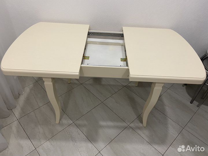 Кухонный стол