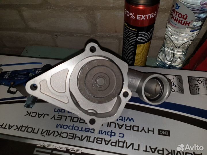 Помпа на mitsubishi, hyundai