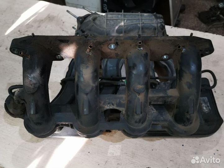 Впускной коллектор 21127, 129 Ларгус, Веста, X-Ray