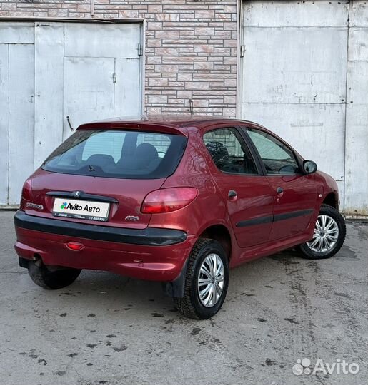 Peugeot 206 1.4 МТ, 2001, 200 000 км