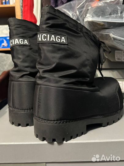 В наличии Balenciaga Alaska boots black