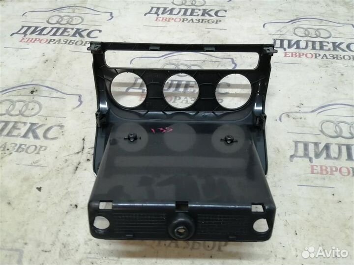 Накладка декоративная VW Tiguan 2007-2011