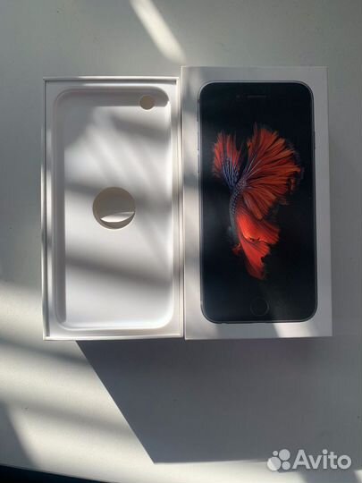 iPhone 6S, 64 ГБ