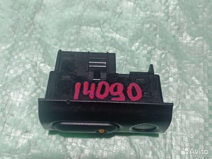 Кнопка подогрева стекла задняя Ford Mondeo 1