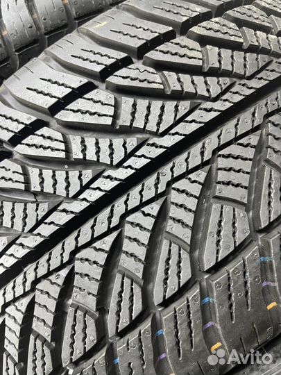 Goodyear UltraGrip 8 Performance 245/45 R18 100V