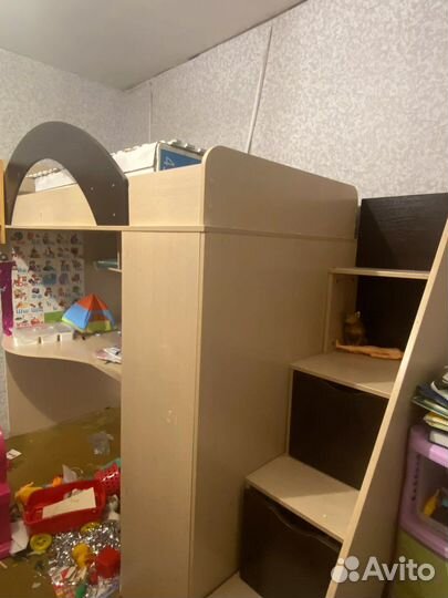 2-х ярусная кровать со столом