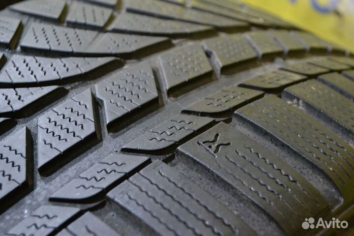 Kumho WinterCraft WP72 275/40 R19