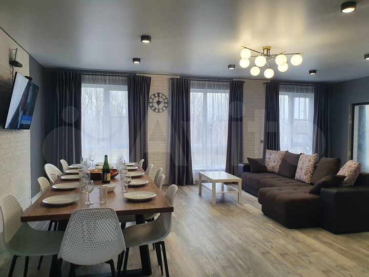 Дом 210 м² на участке 17 сот.