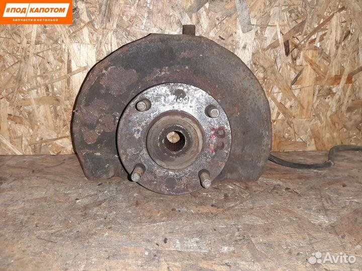 Кулак передний правый Mitsubishi Lancer 9