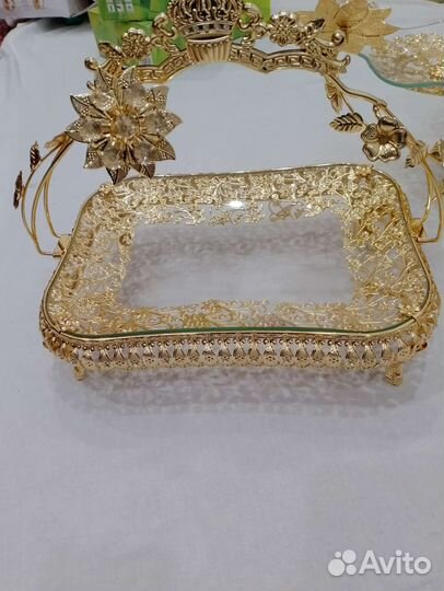 Конфетница наличии ваза золотисти