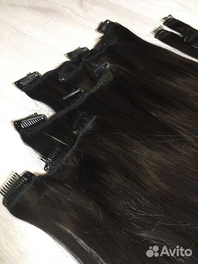 Волосы на заколках