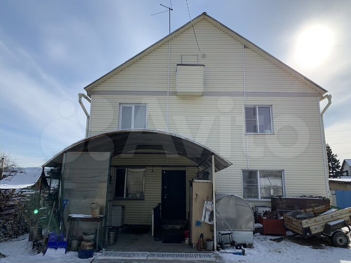 Дом 301,6 м² на участке 23 сот.