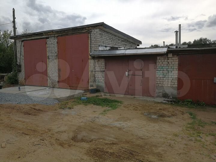 Гараж, > 30 м²