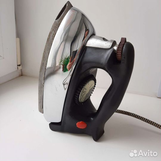 Утюг металлический 70-х годов