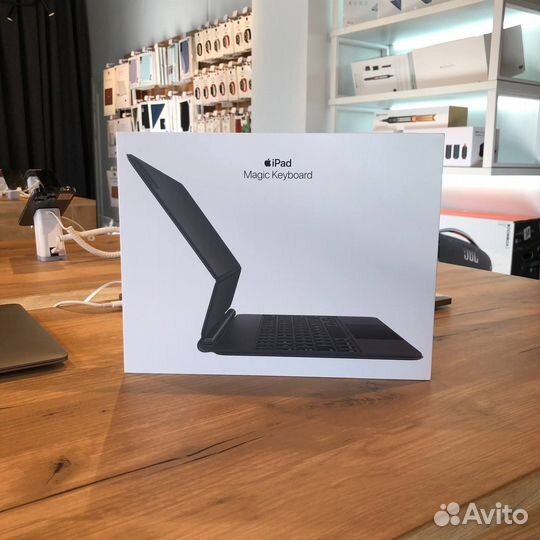 Apple Magic Keyboard для iPad Pro 11