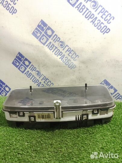 Панель приборов Toyota Avensis универсал 1.8 1zzfe