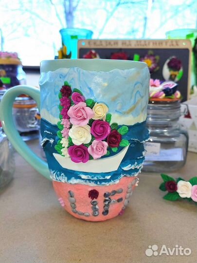 Ваза с декором ручной работы