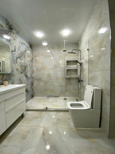 2-к. квартира, 65 м², 7/17 эт.